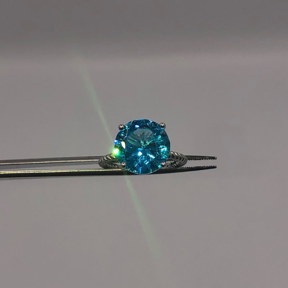4ct Blue Apatite Ring - Picture 4 of 15